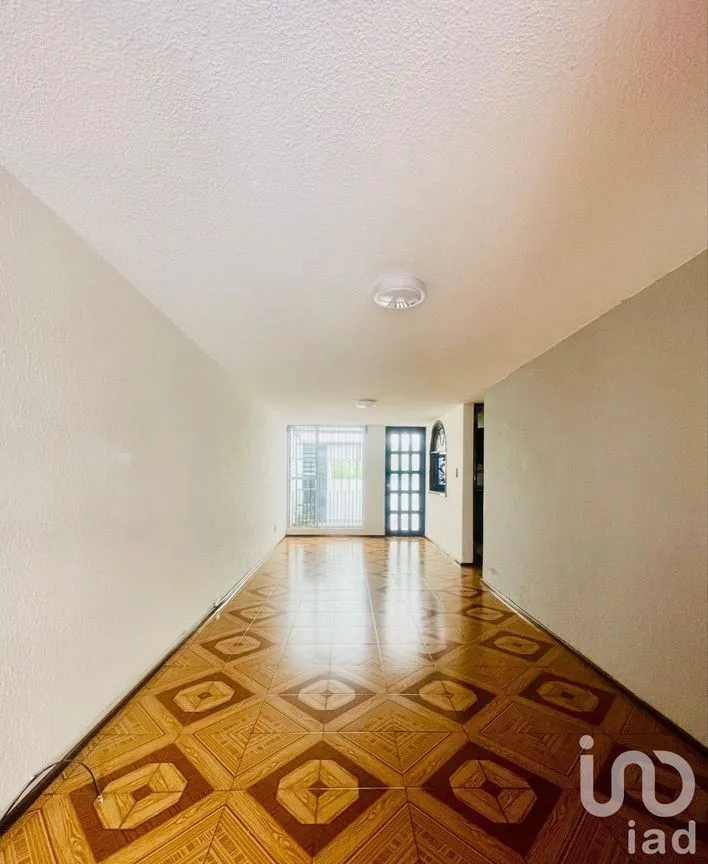 Casa en Renta en Lomas de Atizapán, Atizapán de Zaragoza, Estado De México | NEX-232245 | iad México | Foto 2 de 13