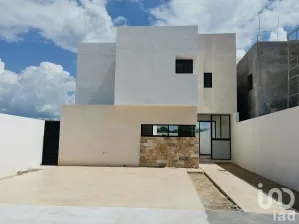 NEX-108452 - Casa en Venta, con 3 recamaras, con 3 baños, con 169 m2 de construcción en Cholul, CP 97305, Yucatán.