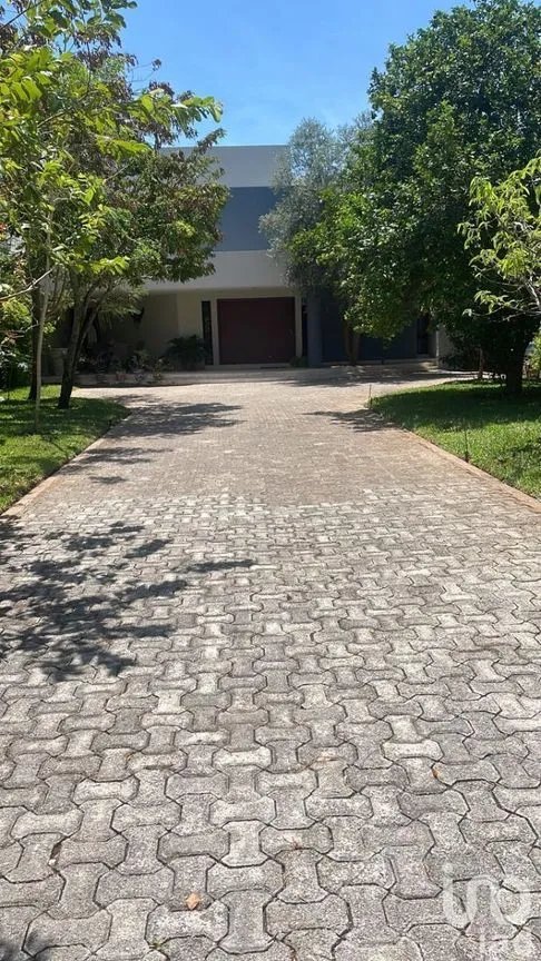 Casa en Venta en Club de Golf La Ceiba, Mérida, Yucatán | NEX-228909 | iad México | Foto 2 de 31