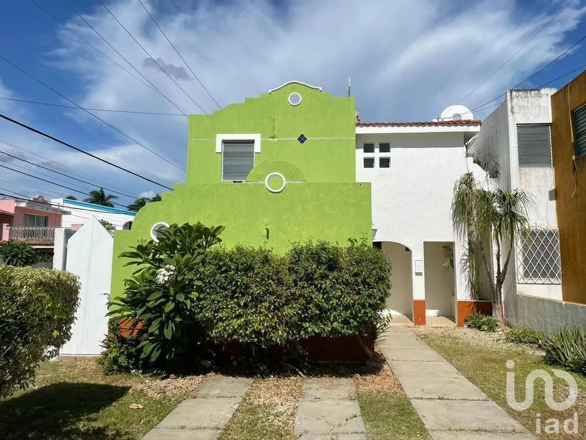 Casa en Renta en Privada Villa Palma Real, Mérida, Yucatán | NEX-228911 | iad México | Foto 1 de 18