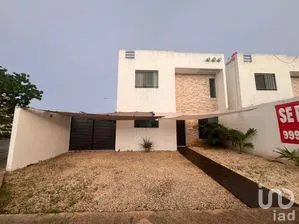 NEX-299022 - Casa en Renta, con 3 recamaras, con 3 baños, con 125 m2 de construcción.