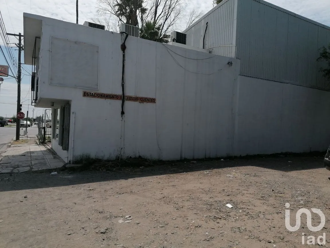 Casa en Venta en Burócratas, Nuevo Laredo, Tamaulipas | NEX-91593 | iad México | Foto 3 de 11