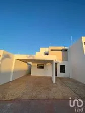 NEX-225872 - Casa en Venta, con 3 recamaras, con 3 baños, con 186 m2 de construcción.