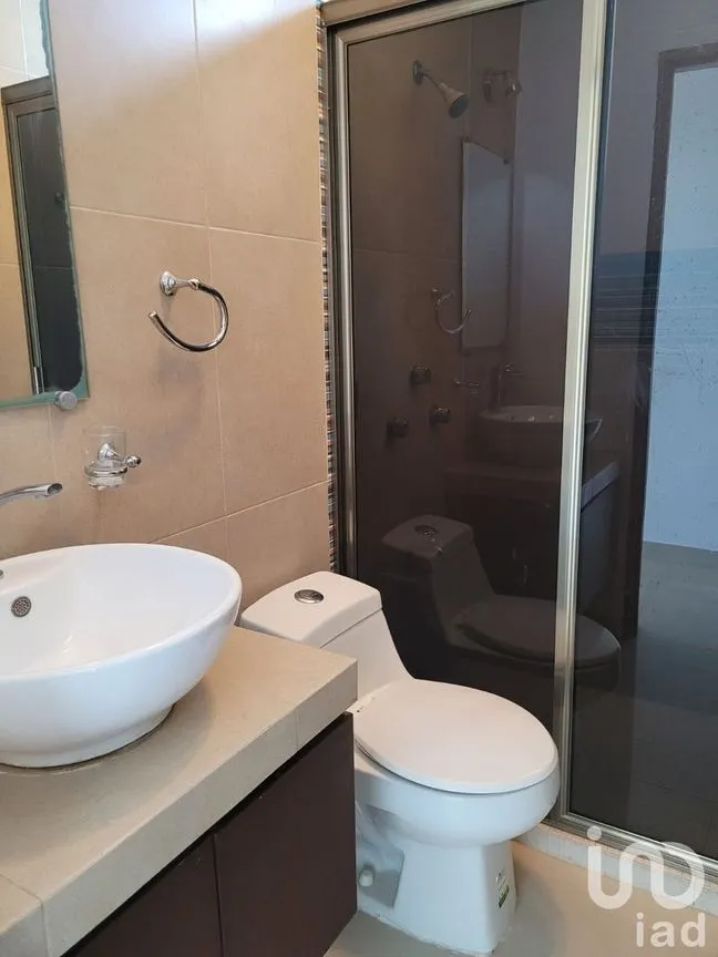 Casa en Venta en Leandro Valle, Mérida, Yucatán | NEX-228229 | iad México | Foto 2 de 31