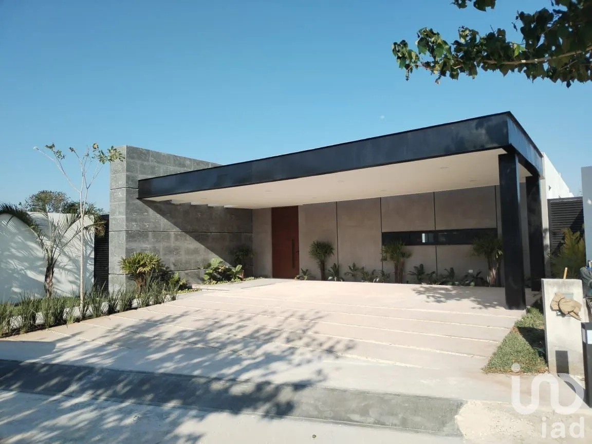 Casa en Renta en Conkal, Conkal, Yucatán | NEX-229012 | iad México | Foto 1 de 13