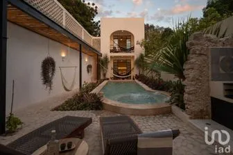 NEX-273830 - Casa en Venta, con 4 recamaras, con 4 baños, con 354.2 m2 de construcción en Mérida Centro, CP 97000, Yucatán.