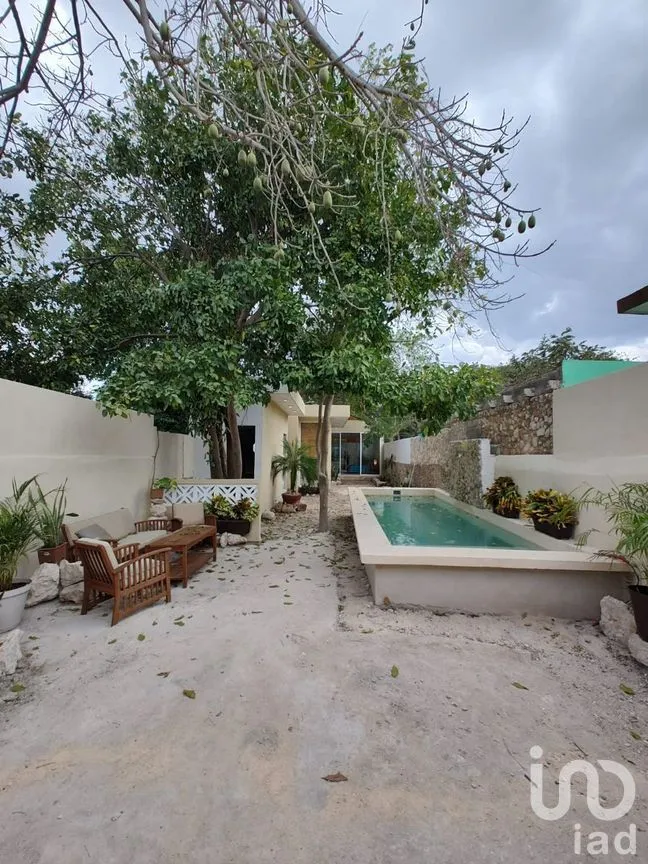 Casa en Venta en Mérida Centro, Mérida, Yucatán | NEX-273832 | iad México | Foto 1 de 48