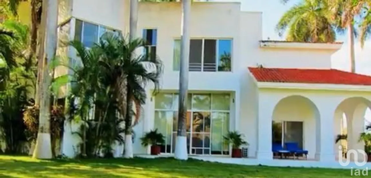 Casa en Venta en Club de Golf La Ceiba, Mérida, Yucatán | NEX-273845 | iad México | Foto 1 de 19