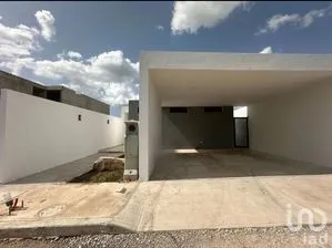 NEX-273899 - Casa en Venta, con 3 recamaras, con 3 baños, con 220 m2 de construcción.