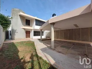 NEX-273923 - Casa en Venta, con 4 recamaras, con 5 baños, con 351 m2 de construcción en Campestre, CP 97120, Yucatán.