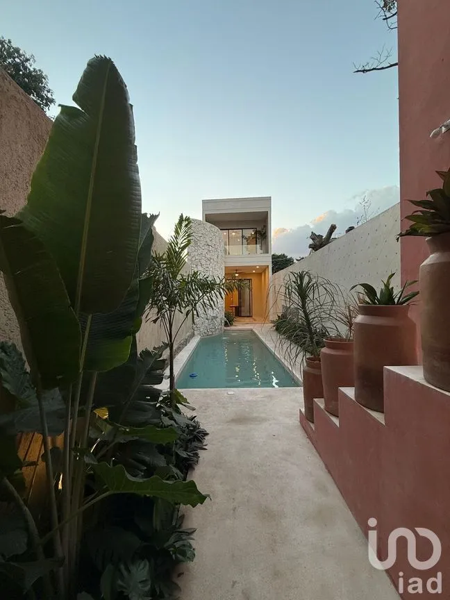 Casa en Venta en Mérida Centro, Mérida, Yucatán | NEX-273964 | iad México | Foto 2 de 19