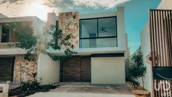 NEX-273981 - Casa en Venta, con 3 recamaras, con 3 baños, con 178.32 m2 de construcción.