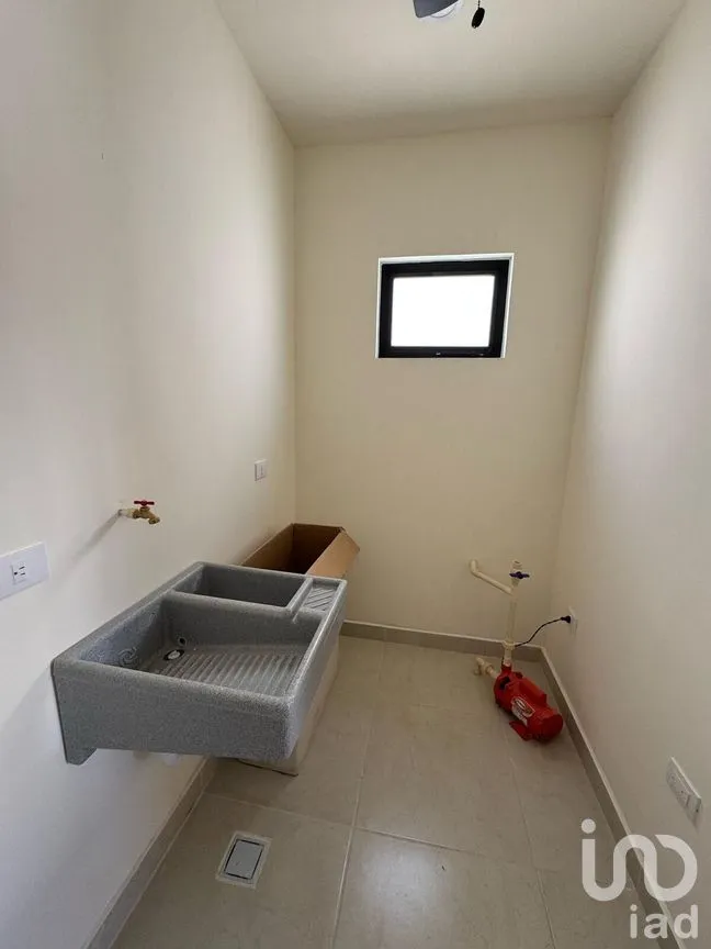Casa en Venta en Leandro Valle, Mérida, Yucatán | NEX-273997 | iad México | Foto 8 de 26