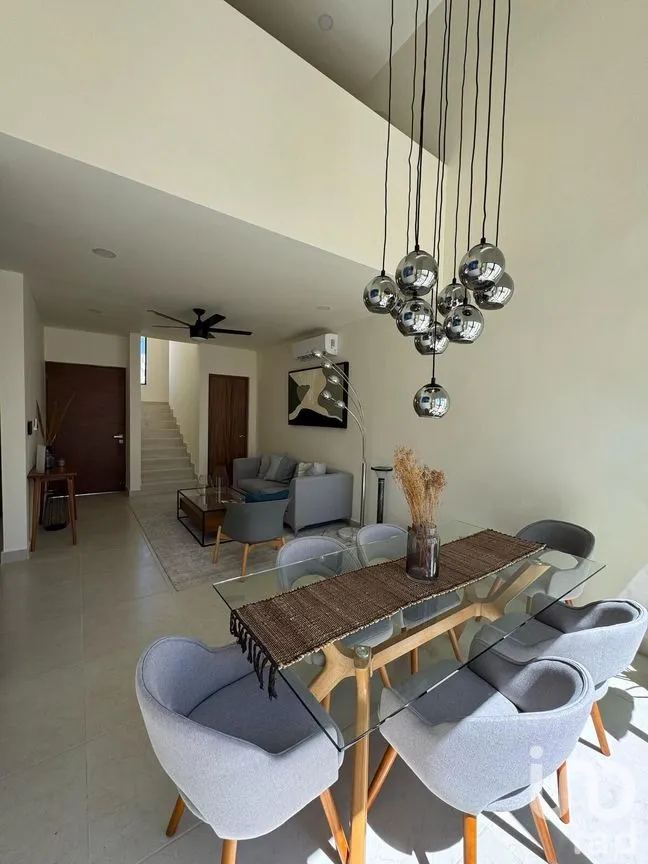 Casa en Venta en Leandro Valle, Mérida, Yucatán | NEX-273997 | iad México | Foto 1 de 26