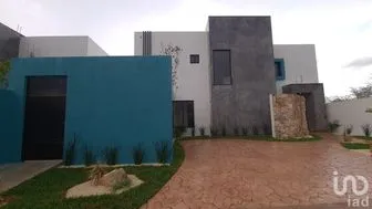 NEX-274006 - Casa en Venta, con 4 recamaras, con 4 baños, con 218 m2 de construcción.