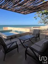 NEX-274021 - Casa en Venta, con 4 recamaras, con 5 baños, con 335.36 m2 de construcción en Chelem, CP 97336, Yucatán.