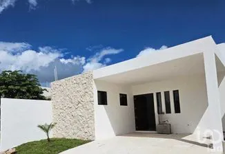 NEX-274051 - Casa en Venta, con 3 recamaras, con 3 baños, con 229.9 m2 de construcción.