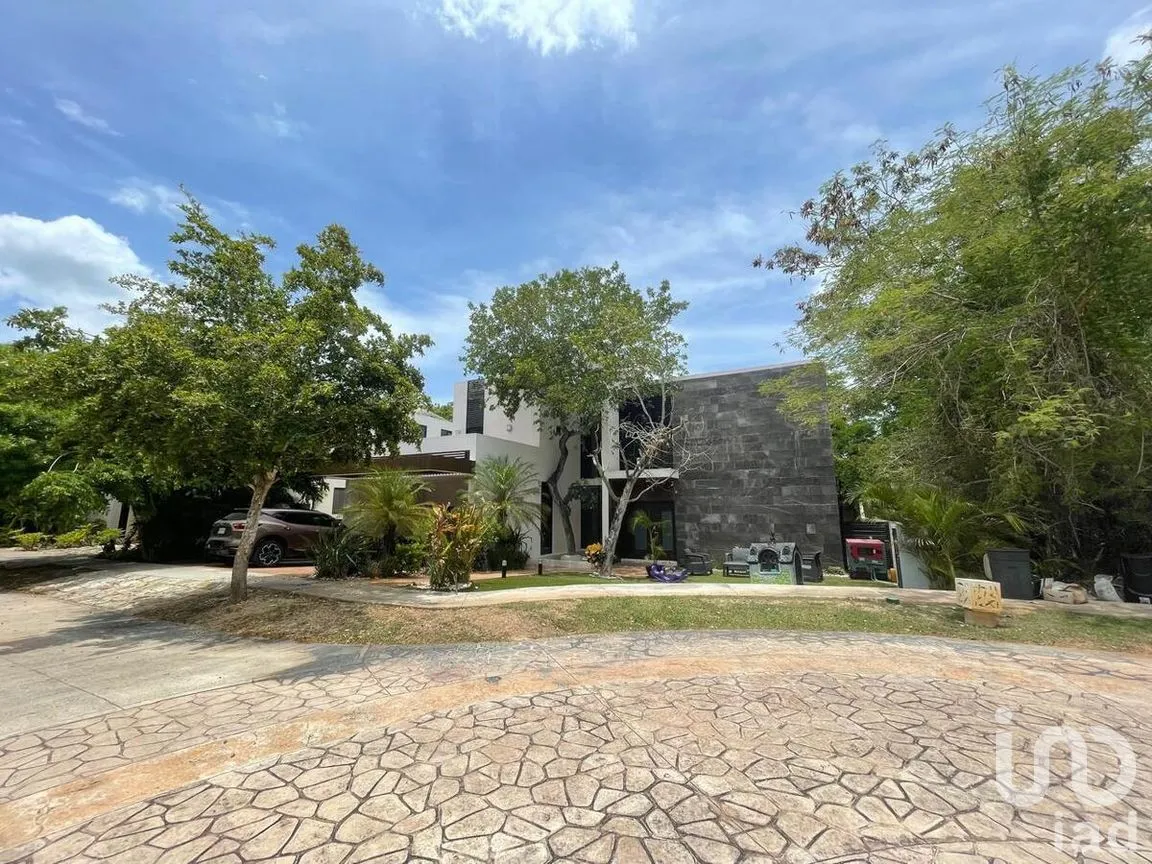 Casa en Venta en Yucatán Country Club, Mérida, Yucatán | NEX-274075 | iad México | Foto 1 de 31
