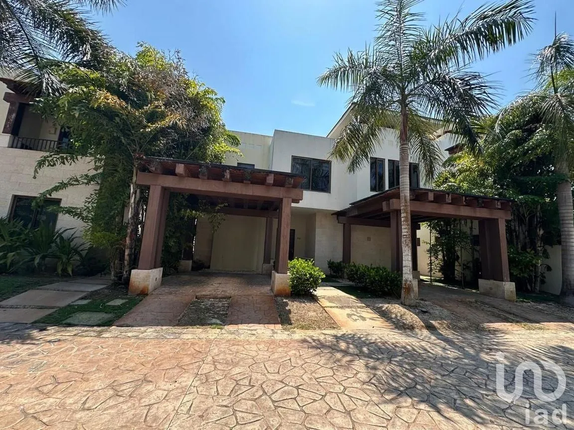 Casa en Venta en Yucatán Country Club, Mérida, Yucatán | NEX-274116 | iad México | Foto 1 de 26