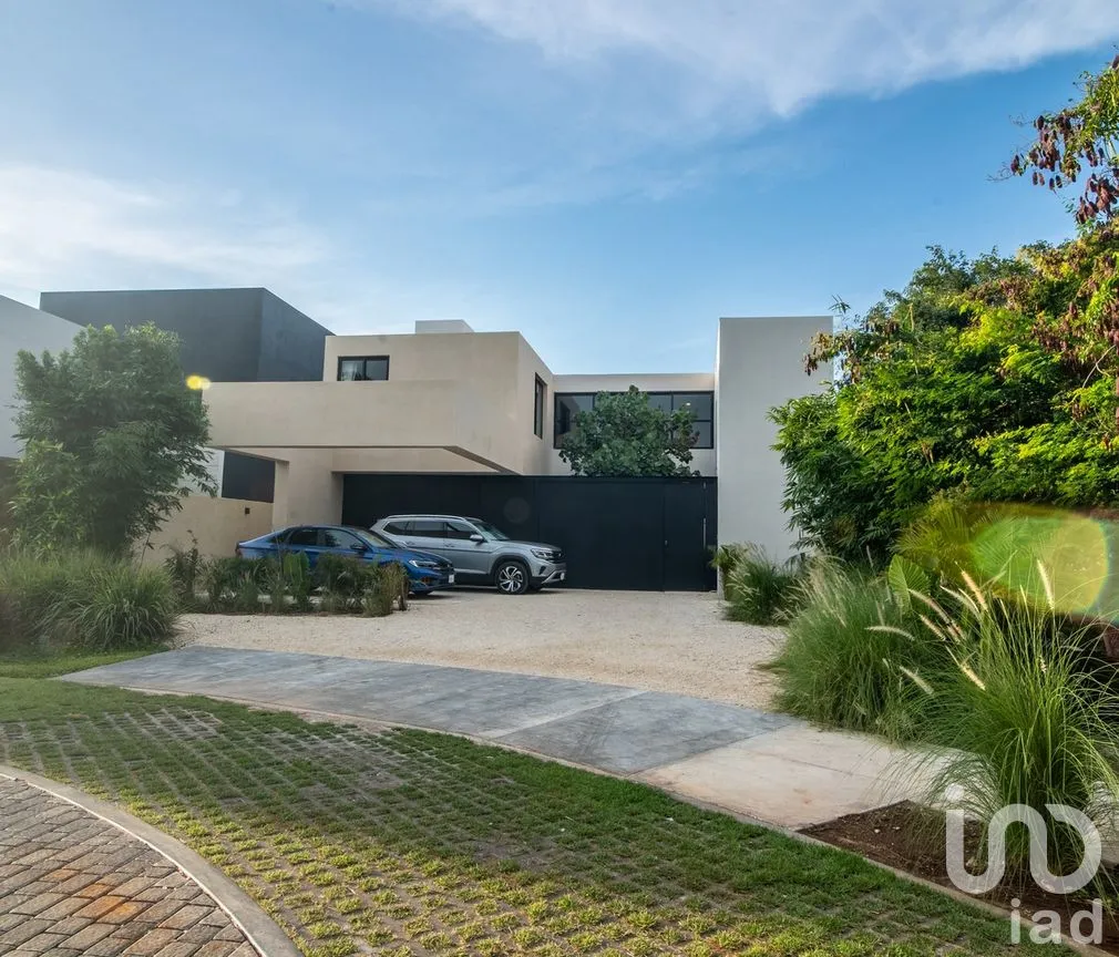 Casa en Venta en Santa María Yaxché, Mérida, Yucatán | NEX-274129 | iad México | Foto 1 de 27