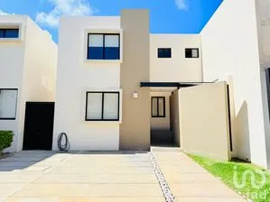 NEX-275066 - Casa en Venta, con 2 recamaras, con 2 baños, con 107.1 m2 de construcción.