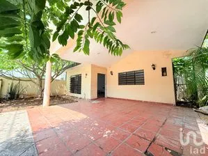 NEX-275206 - Casa en Venta, con 3 recamaras, con 2 baños, con 182.39 m2 de construcción en Mérida Centro, CP 97000, Yucatán.