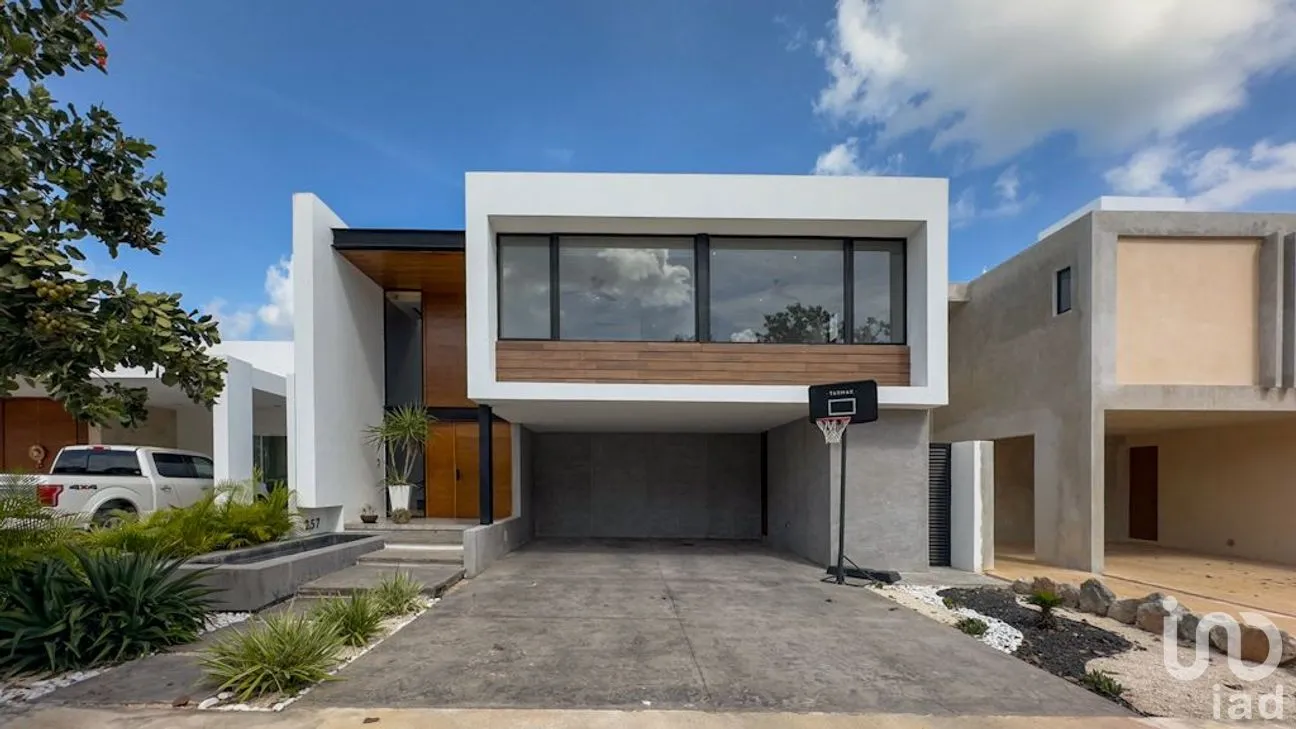 Casa en Venta en Cholul, Mérida, Yucatán | NEX-277119 | iad México | Foto 1 de 23