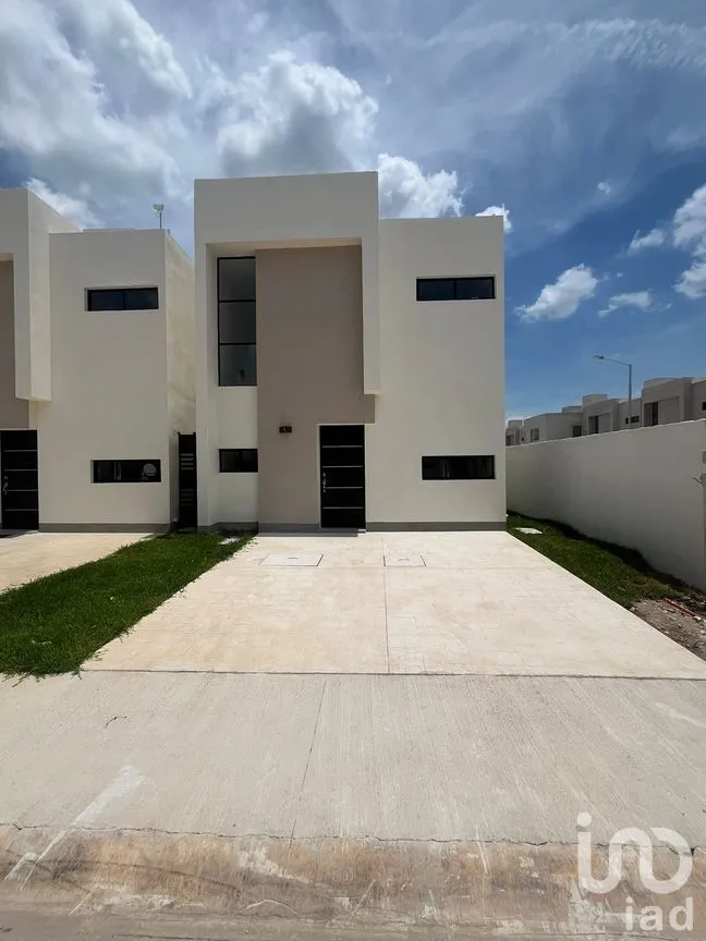 Casa en Venta en Tixcacal, Mérida, Yucatán | NEX-281938 | iad México | Foto 2 de 43