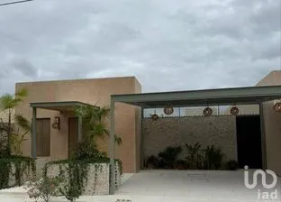 NEX-288184 - Casa en Venta, con 3 recamaras, con 3 baños, con 240 m2 de construcción.