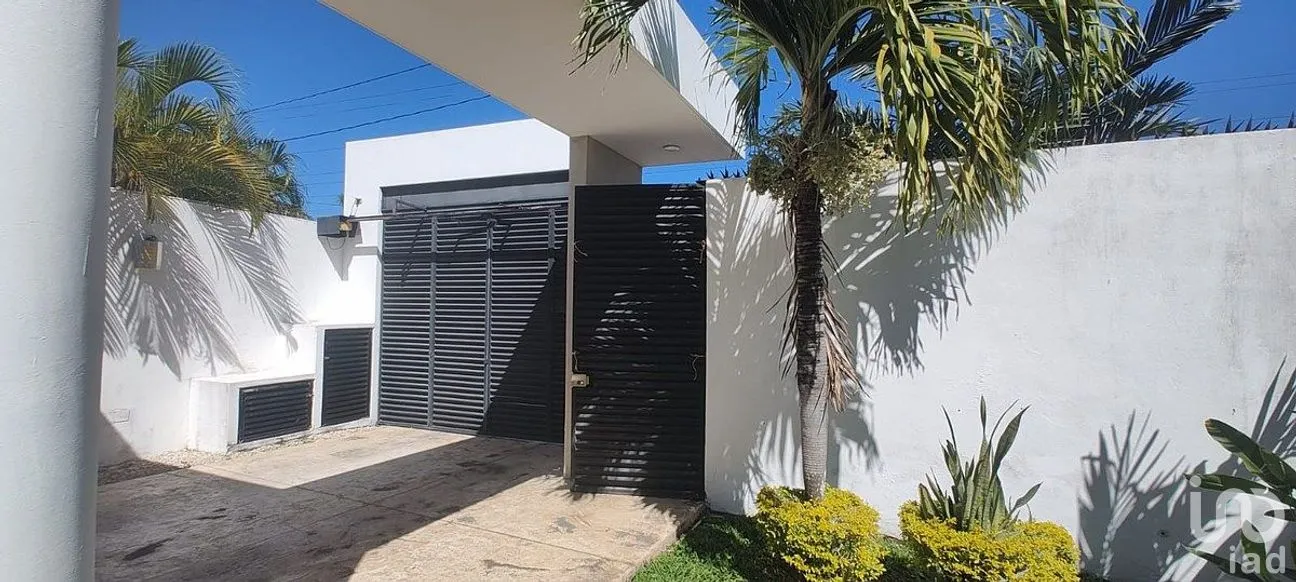 Casa en Venta en San Antonio Cinta, Mérida, Yucatán | NEX-290251 | iad México | Foto 2 de 29