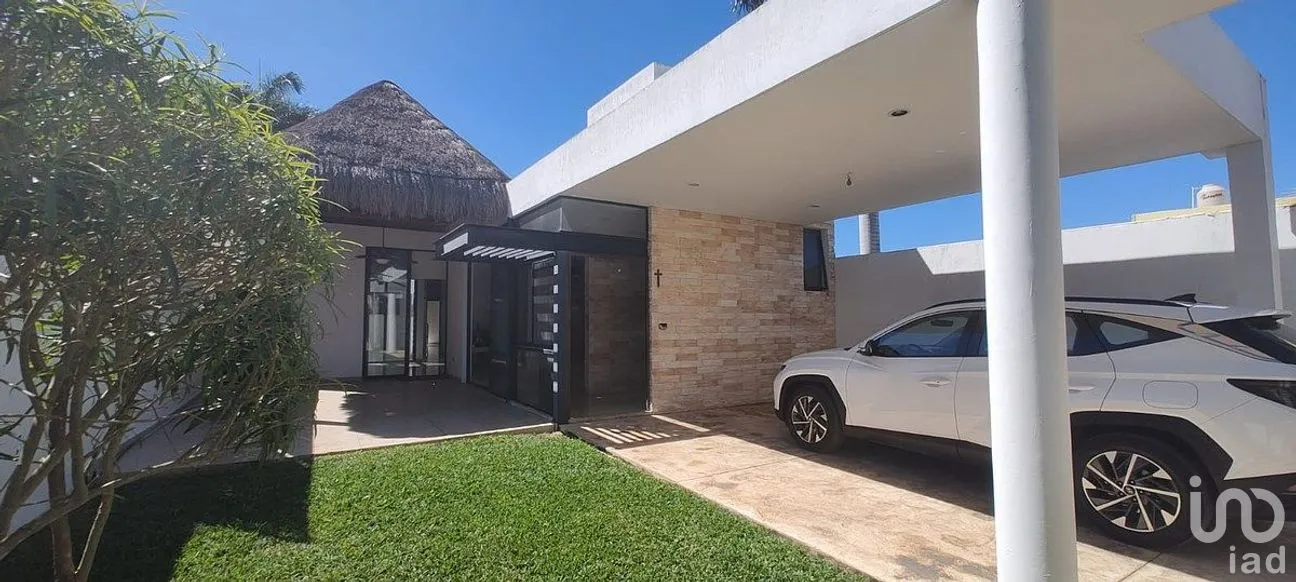 Casa en Venta en San Antonio Cinta, Mérida, Yucatán | NEX-290251 | iad México | Foto 1 de 29