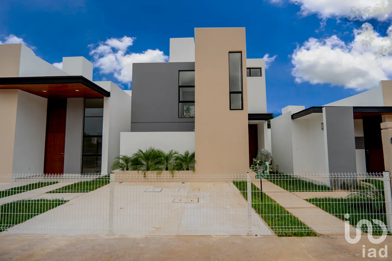 Casa en Venta en Cholul, Mérida, Yucatán | NEX-292383 | iad México | Foto 1 de 13