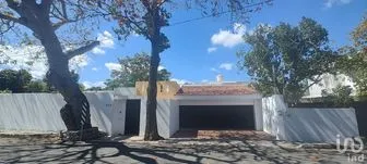 NEX-292958 - Casa en Venta, con 3 recamaras, con 3 baños, con 403 m2 de construcción en Benito Juárez Nte, CP 97119, Yucatán.