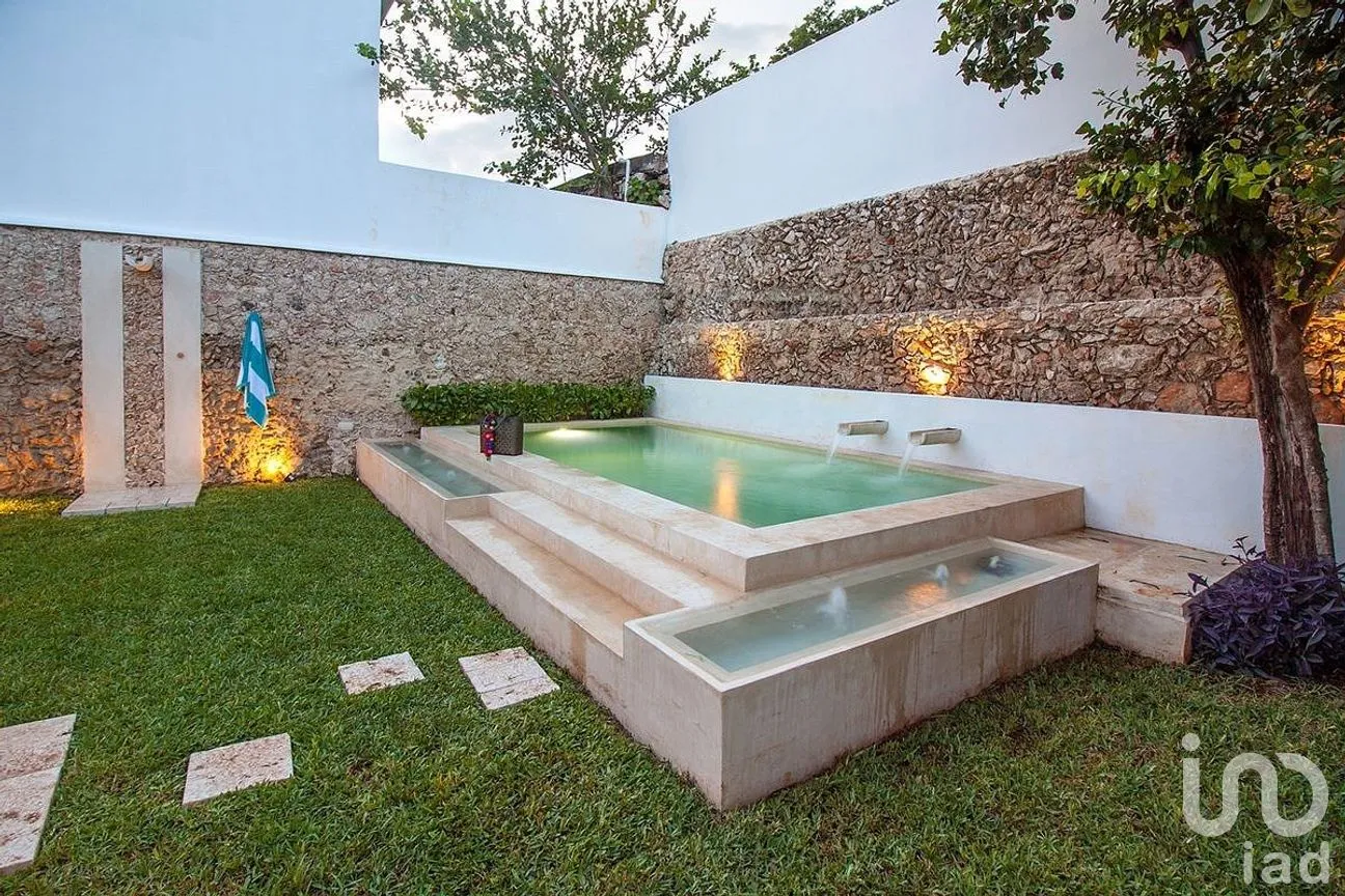Casa en Venta en Mérida Centro, Mérida, Yucatán | NEX-294681 | iad México | Foto 1 de 18