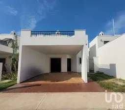 NEX-296950 - Casa en Renta, con 3 recamaras, con 3 baños.