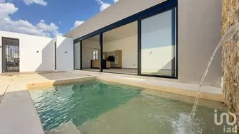 NEX-297703 - Casa en Venta, con 3 recamaras, con 2 baños, con 189.28 m2 de construcción.