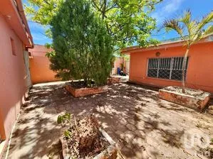 NEX-298388 - Casa en Venta, con 2 recamaras, con 1 baño, con 191.8 m2 de construcción.