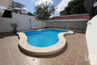 NEX-299960 - Casa en Venta, con 3 recamaras, con 3 baños, con 316.69 m2 de construcción.