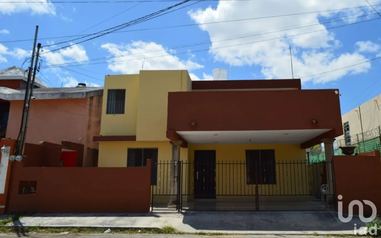 Casa en Venta en Pensiones, Mérida, Yucatán | NEX-92291 | iad México | Foto 1 de 45