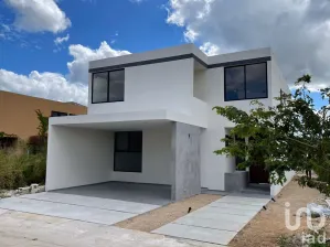 NEX-93979 - Casa en Venta, con 3 recamaras, con 3 baños, con 248 m2 de construcción en Conkal, CP 97345, Yucatán.