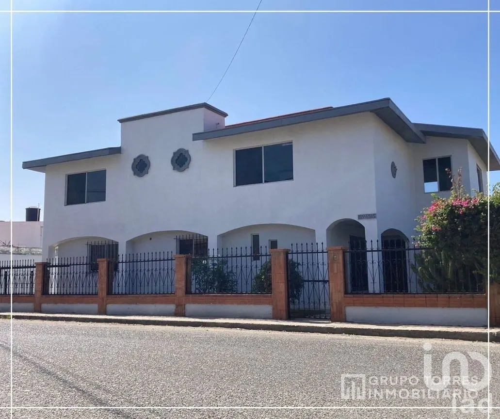 Casa en Venta en Valle Dorado, Ensenada, Baja California | NEX-232850 | iad México | Foto 1 de 17