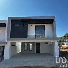 NEX-277431 - Casa en Venta, con 3 recamaras, con 2 baños, con 108.87 m2 de construcción en Valle Verde, CP 22839, Baja California.