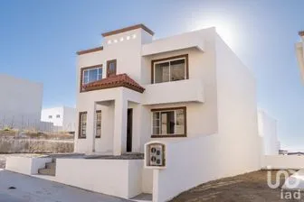 NEX-281496 - Casa en Venta, con 3 recamaras, con 2 baños, con 176.16 m2 de construcción en Colinas del Sauzal, CP 22760, Baja California.