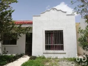 NEX-289398 - Casa en Renta, con 2 recamaras, con 1 baño, con 106 m2 de construcción en Las Américas II, CP 97302, Yucatán.