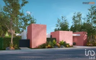 NEX-209581 - Casa en Venta, con 3 recamaras, con 4 baños, con 352.45 m2 de construcción en Dzidzilché, CP 97302, Yucatán.