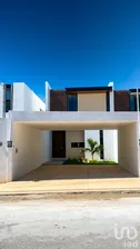 NEX-209624 - Casa en Venta, con 2 recamaras, con 2 baños, con 198 m2 de construcción en Temozon Norte, CP 97302, Yucatán.