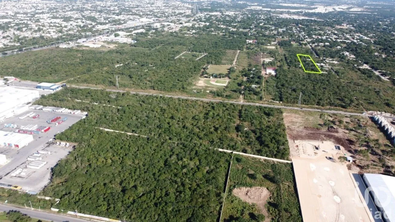 Terreno en Venta en Chichi Suárez, Mérida, Yucatán | NEX-230857 | iad México | Foto 2 de 3