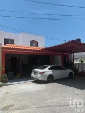 NEX-93949 - Casa en Venta, con 4 recamaras, con 2 baños, con 200 m2 de construcción en Los Arcos, CP 24154, Campeche.