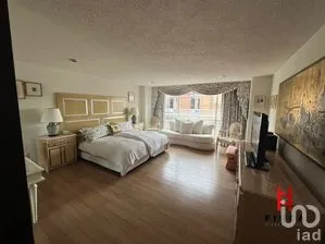 NEX-271214 - Departamento en Venta, con 3 recamaras, con 2 baños, con 300 m2 de construcción.