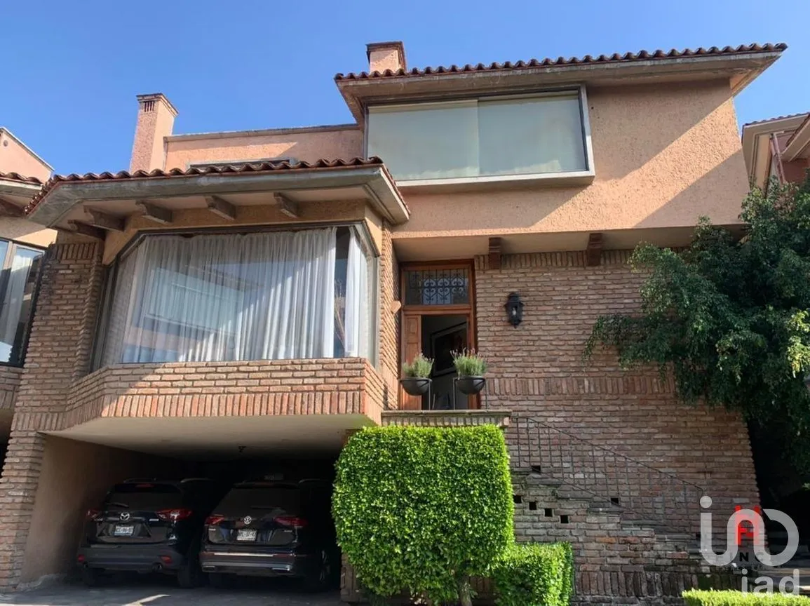 Casa en Venta en Lomas de Tecamachalco, Naucalpan de Juárez, Estado de México | NEX-271672 | iad México | Foto 2 de 27